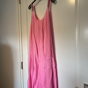 Jurk met gevlochten bandjes